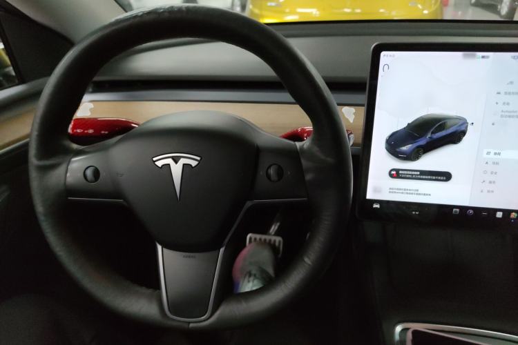 Used Tesla Model Y 2021 Long-Range All-Wheel-Drive Version Center Console