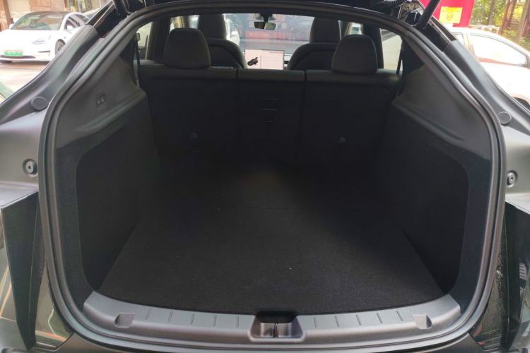 Used Tesla Model Y 2026 Rear-Drive Model
