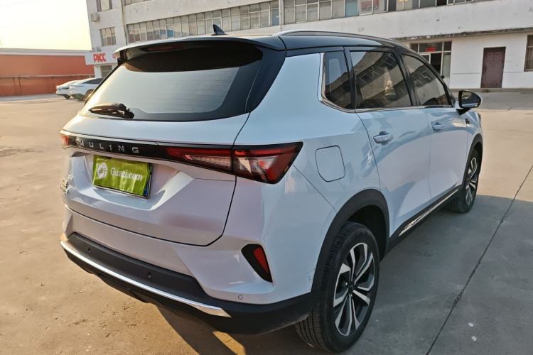 Used Wuling Asta 2022 2.0L DHT Electric-Speed Version
