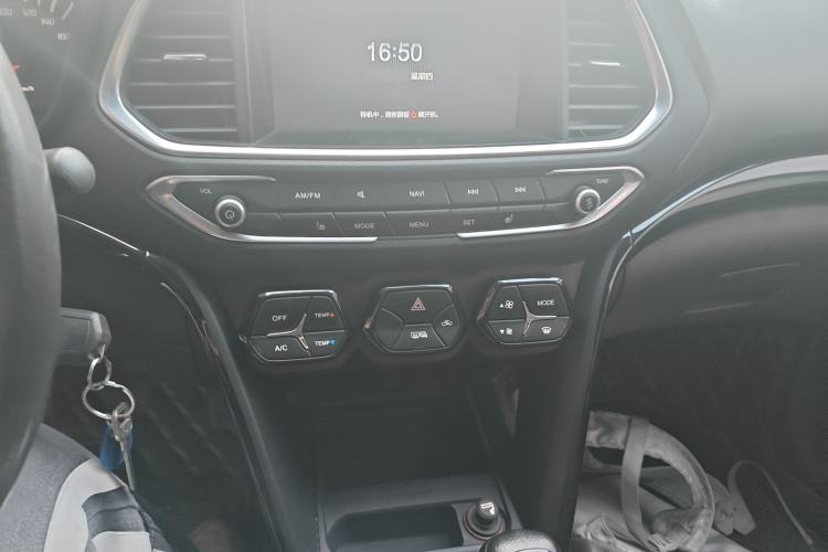 Used GAC Trumpchi GS4 2017 235T Manual Two-Wheel Drive Luxury Edition
