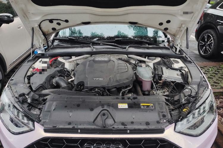 Used Audi A4L 2022 40 TFSI Luxury Dynamic Model Engine Bay