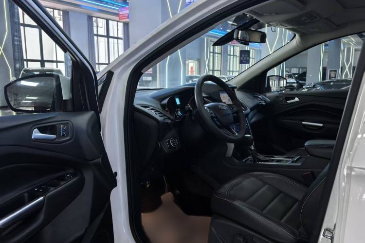 Used Ford Kuga 2017 EcoBoost 180 Two-Wheel-Drive Tiger Leap Model
