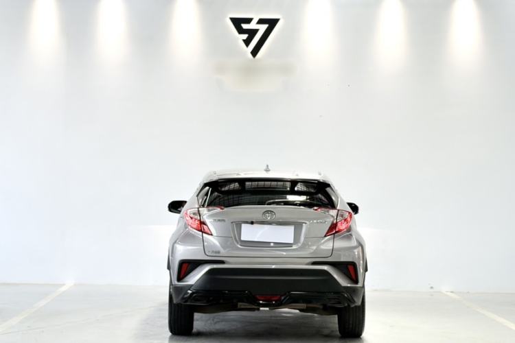 Used Toyota IZOA 2018 2.0L Yidong Version China V Standard
