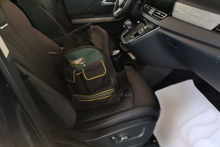 Used Hongqi HQ9 PHEV 2024 2.0T Four-Wheel Drive Business Edition
