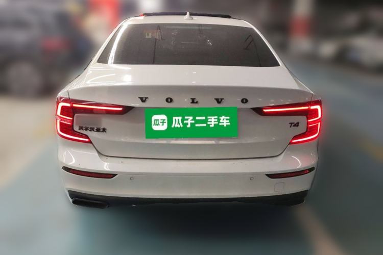 Used Volvo S60 2021 T4 Zhiyi Luxury Edition