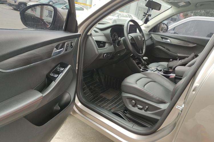 Used BORGWARD BX5 2017 20TGDI Automatic Two-Wheel Drive Pioneer Edition
