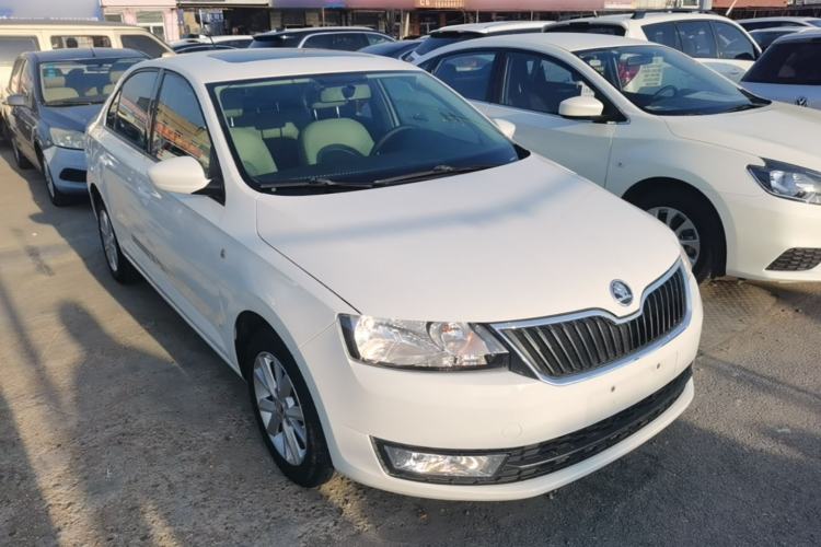 Used Skoda Rapid 2015 1.6L Automatic Smart Selection Model
