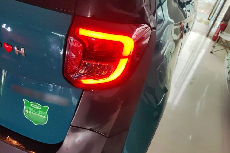 Used Chery QQ Little Ant 2021 200 000-Yuan Ant Fan Edition Talent Version NMC Battery 301 km Exterior 3