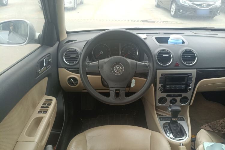 Used Volkswagen Lavida 2011 1.6L Automatic Premium Edition Steering Wheel