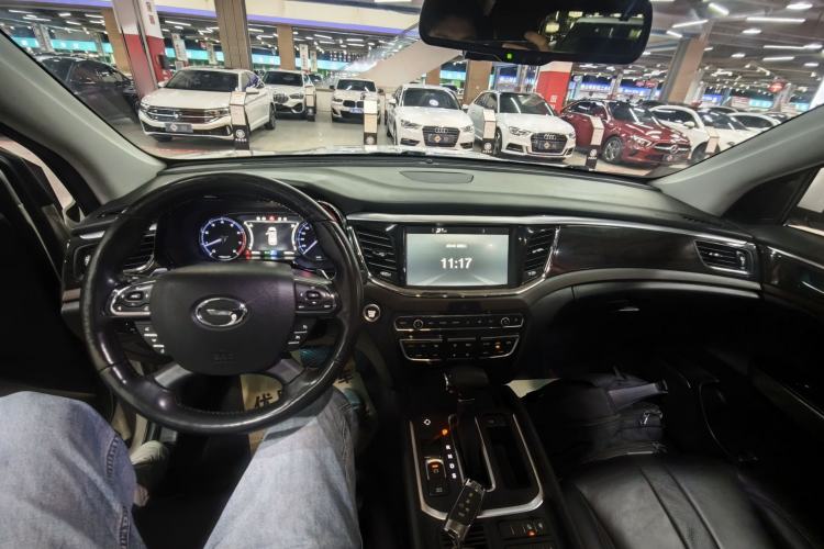 Used GAC Trumpchi GS8 2017 320T Two-Wheel Drive Luxury Smart Connectivity Version (7 Seats)