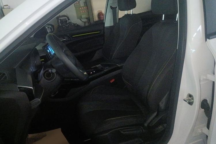 Used Roewe i5 2021 1.5L CVT Platinum Edition Left Front Seat