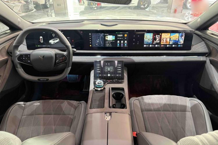 Used VOYAH PASSION 2024 PHEV Four-Wheel Drive Ultra-Long Range Flagship Model