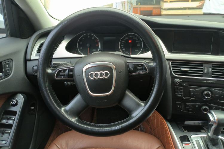 Used Audi A4L 2012 2.0 TFSI automatic standard version