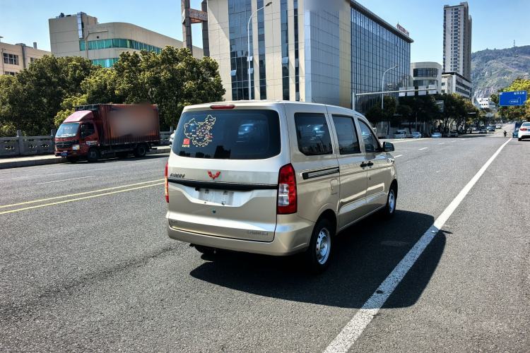 Used Wuling Hongguang V 2022 1.5L Jingqu Edition Electric-Assist LAR