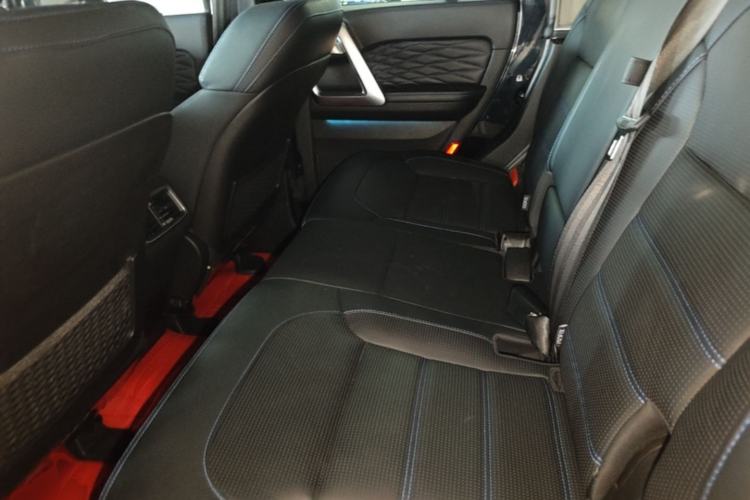 Used BAIC Off-Road BJ40 2023 2.0T Automatic Four-Wheel Drive Urban Hunter Edition Chivalrous Type Left Rear Seat