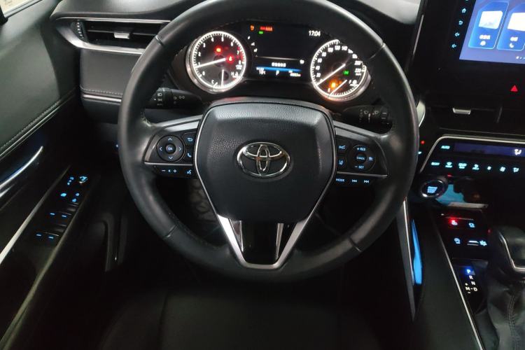 Used Toyota Harrier 2022 2.0L CVT Two-Wheel Drive Luxury Edition