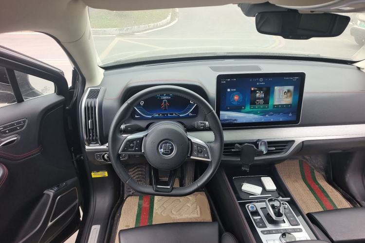 Used BYD Tang New Energy 2018 DM 2.0T All-Wheel Drive Smart Connect Elite 7-Seater China V Emission Standard