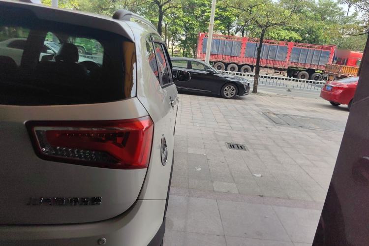 Used Baojun 560 2016 1.8L iAMT Luxury Model