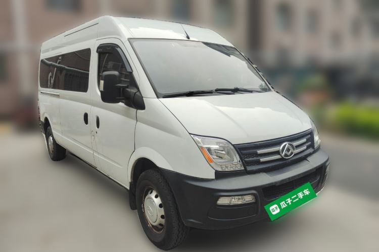 Used SAIC MAXUS Xintu V80 2019 2.5T Classic Model 6-Speed Manual Aotong Long Wheelbase Mid-Height 7-Seater