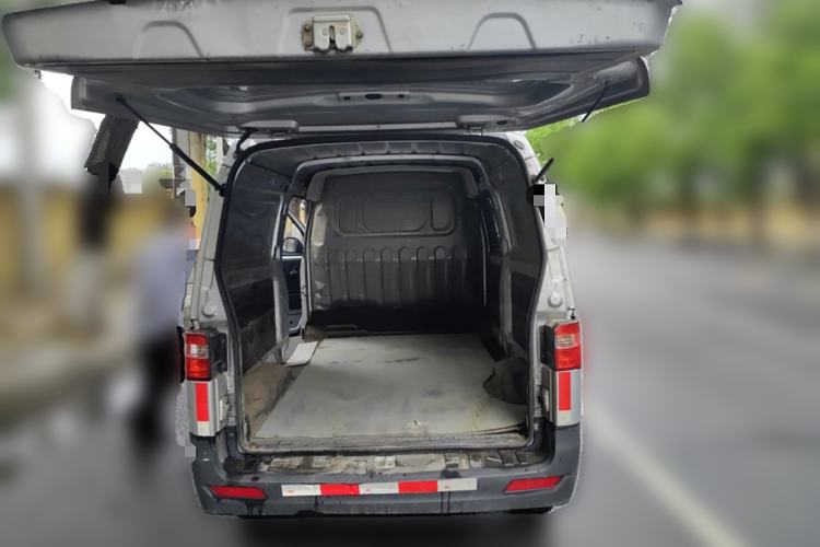 Used Jinbei Hiace X30 2020 1.5L Van Super-Enjoyment Model China VI Standard SWC15M