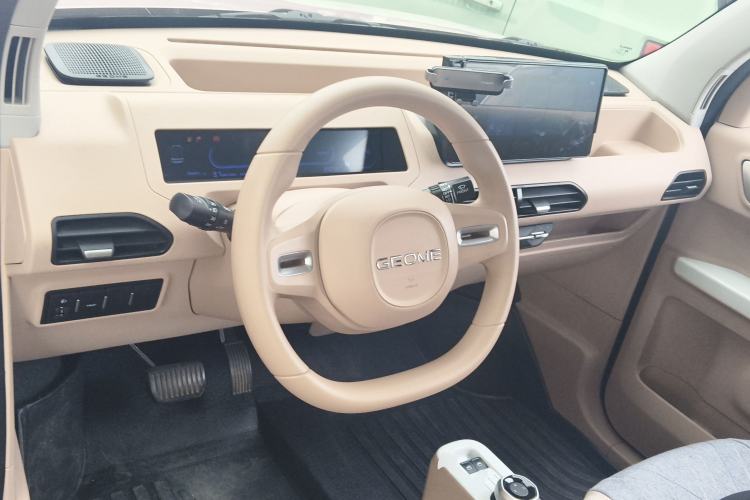 Used Geely Galaxy Panda 2024 Panda Mini 200km Endurance Bear