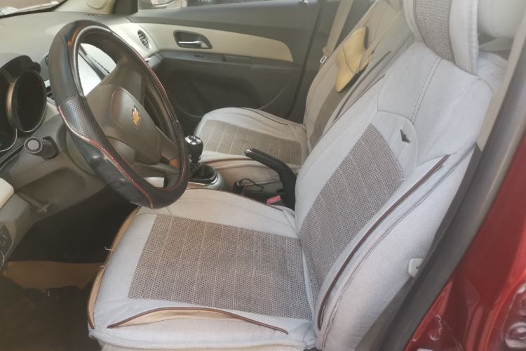 Used Chevrolet Cruze 2015 1.5L Classic SL MT Left Front Seat