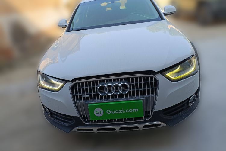 Used Audi A4 2013 40 TFSI allroad quattro Comfort model
