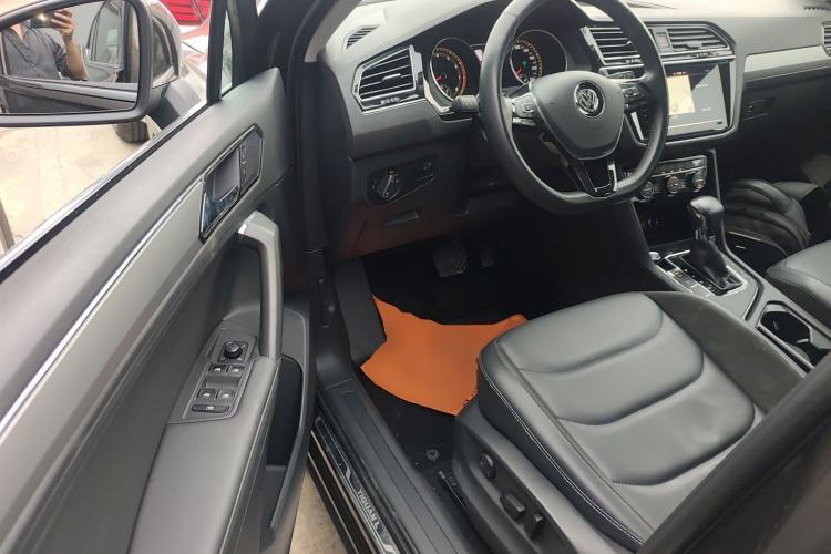 Used Volkswagen Tiguan L 2019 Updated Version 330TSI Automatic Two-Wheel Drive Panoramic Comfort Edition China VI Standard