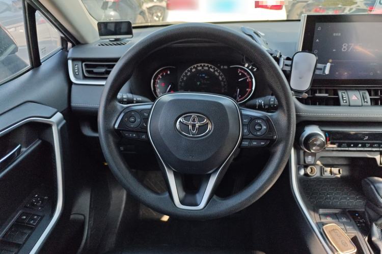 Used Toyota RAV4 2021 2.0L CVT Two-Wheel Drive Fashion Edition
