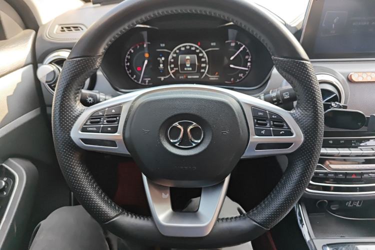 Used BAIC Beijing X5 2018 1.5T CVT New Smart Version China V Emission Standard Steering Wheel