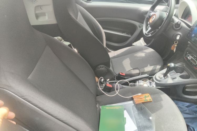 Used smart fortwo 2015 1.0L 52 kW hardtop Dynamic version