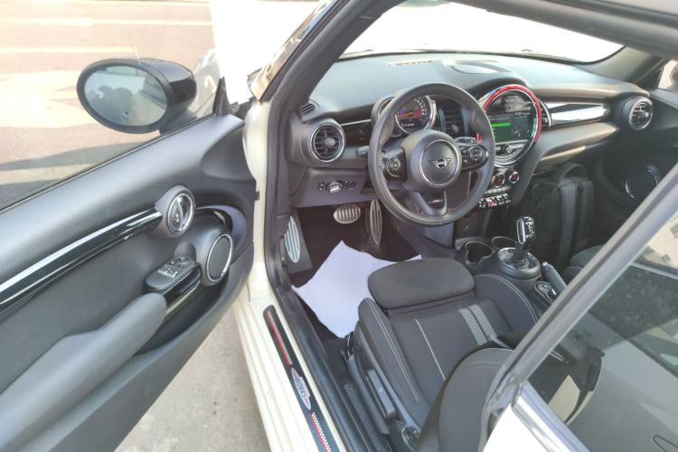 Used MINI 2019 1.5T COOPER Racing Driver
