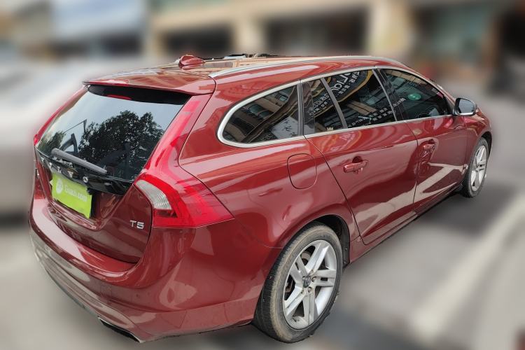 Used Volvo V60 2014 T5 Zhiya Edition
