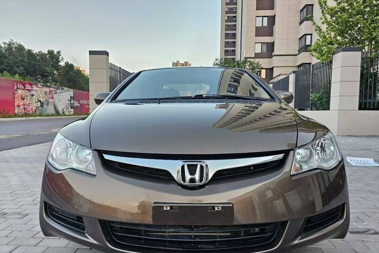 Used CIIMO CIIMO 2015 1.8L Automatic Comfort Edition