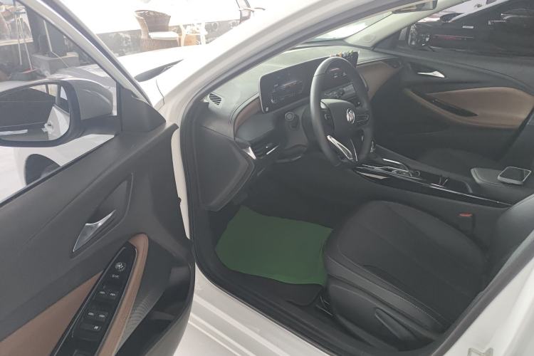 Used Buick Verano 2022 Pro 533T Fun Edition Driver Seat