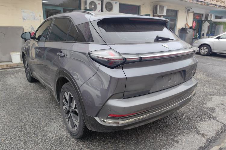 Used NETA U 2022 Zhi 400 Lithium-Nickel-Manganese-Cobalt Energy System Exterior 2