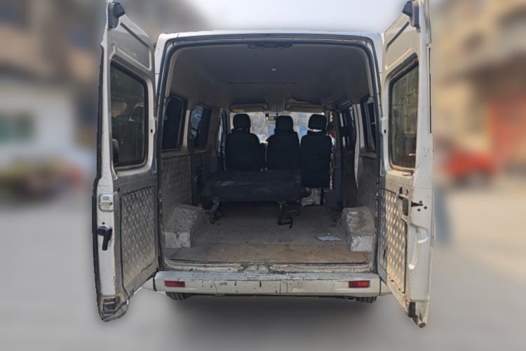 Used SAIC MAXUS Xintu V80 2021 2.0T Manual Classic Aoyuntong Short Wheelbase Mid-Roof 5/6-Seater