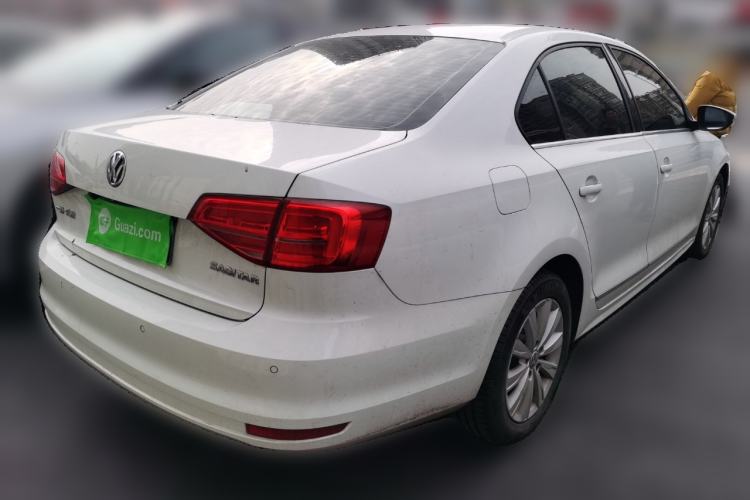 Used Volkswagen Sagitar 2015 1.6L Automatic Comfort Model
