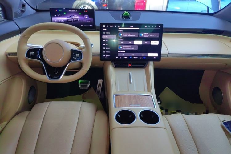 Used Hima Luxeed R7 2024 All-Electric 736 km Ultra
