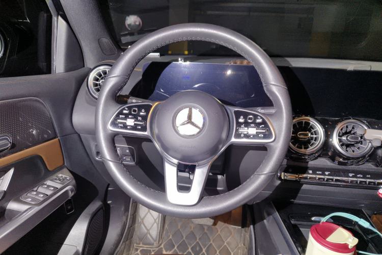 Used Mercedes-Benz GLB 2022 GLB 200 Dynamic Edition Steering Wheel
