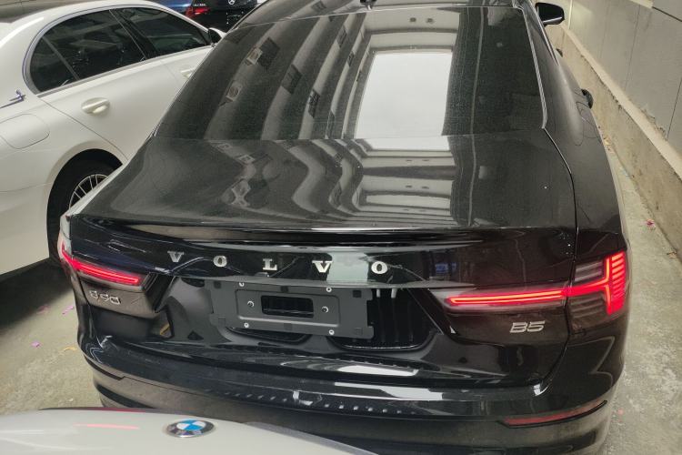 Used Volvo S90 2026 B5 Zhiyuan Luxury Edition Exterior 4