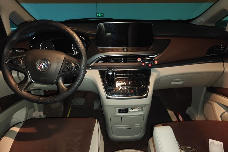 Used Buick GL8 2021 Land Cruiser Executive Class 652T Luxury Model