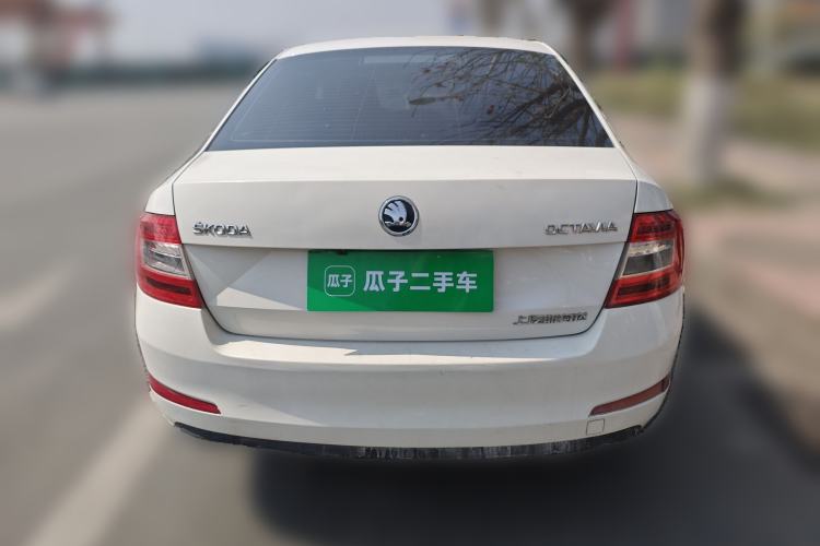 Used Skoda Octavia 2017 Classic Model 1.6L Manual Standard Edition
