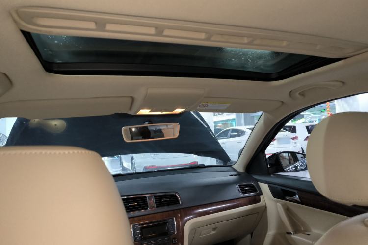 Used Volkswagen Lavida 2013 Restyled Classic 1.6L Automatic Comfort Edition Headliner