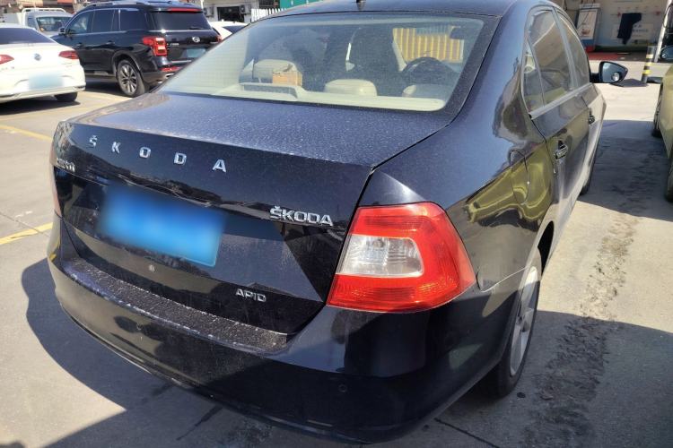 Used Skoda Rapid 2013 1.6L Automatic Smart Selection Model