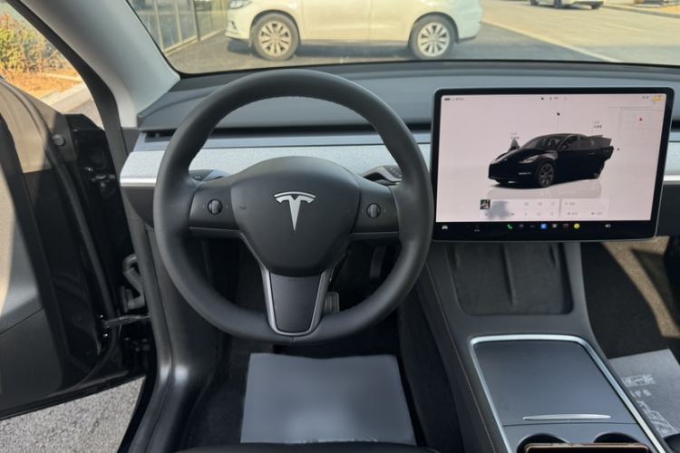 Used Tesla Model Y 2023 Rear-Wheel-Drive Version