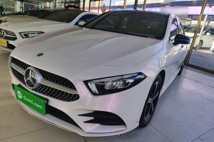 Used Mercedes-Benz A-Class 2022 Revised Version A 200 L Sport Sedan Fashionable Style
