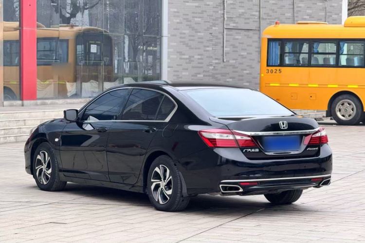 Used Honda Accord 2016 2.0L Comfort Edition

