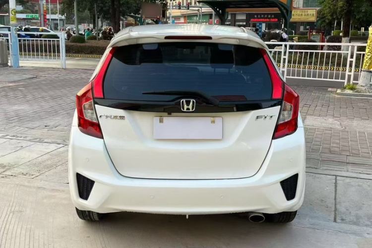 Used Honda Fit 2016 1.5L LX CVT Comfort Model Exterior 5