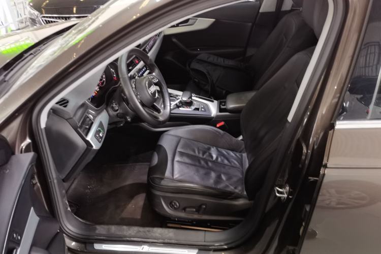 Used Audi A4L 2019 40 TFSI Fashion Edition China VI Emission Standard